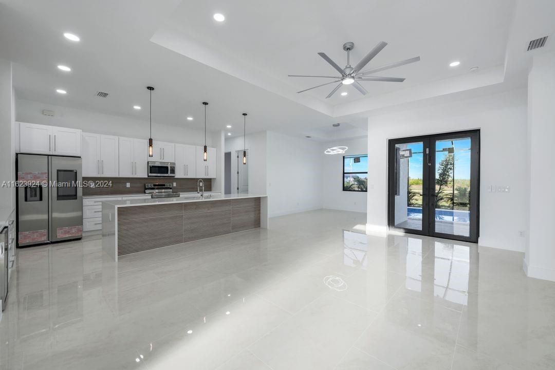 Recently Rented: $4,100 (3 beds, 3 baths, 0 Square Feet)