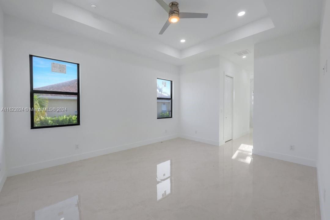 Recently Rented: $4,100 (3 beds, 3 baths, 0 Square Feet)