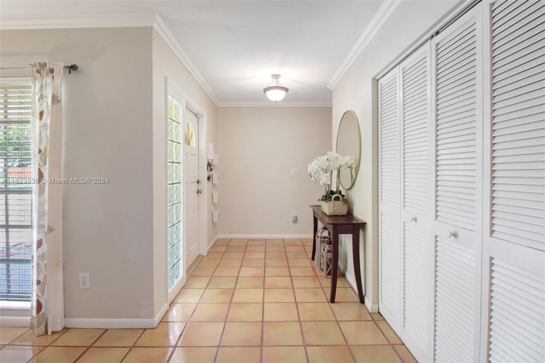 Recently Sold: $679,000 (3 beds, 2 baths, 1872 Square Feet)