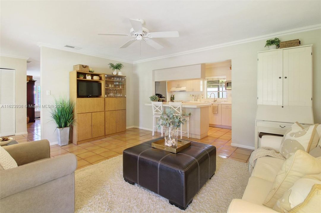 Recently Sold: $679,000 (3 beds, 2 baths, 1872 Square Feet)