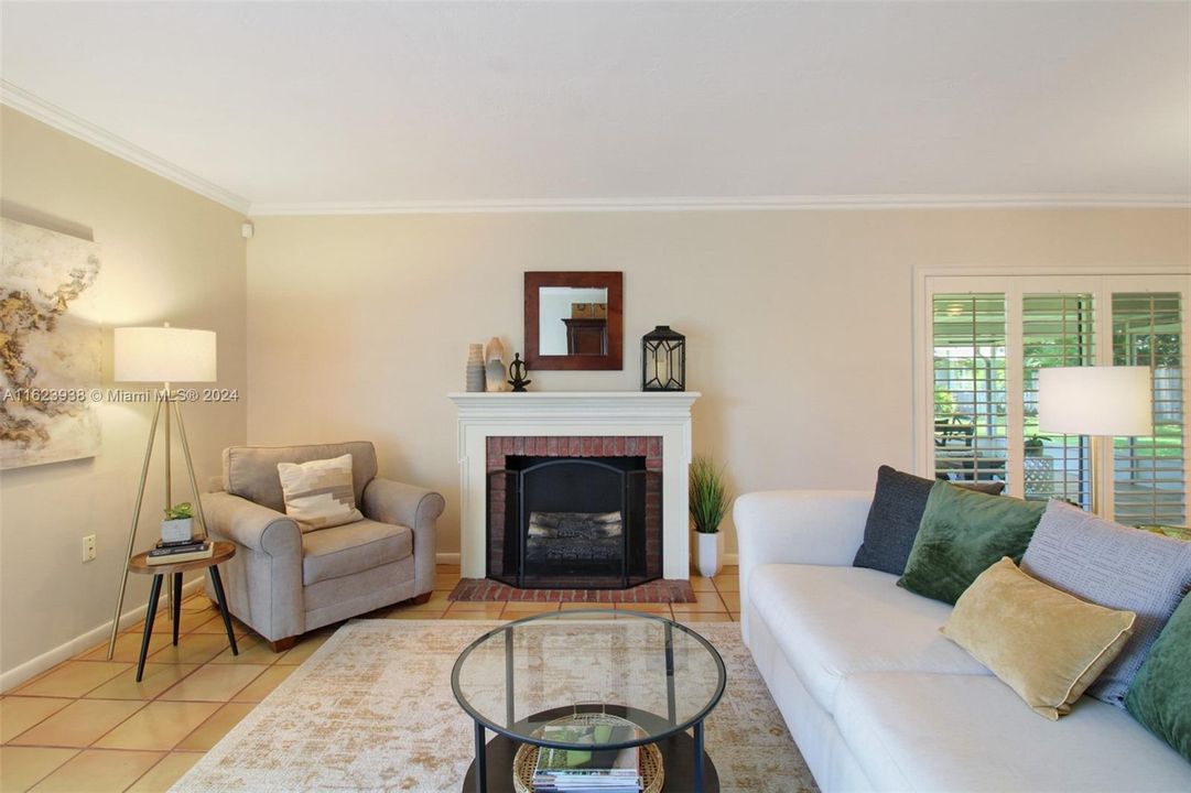 Recently Sold: $679,000 (3 beds, 2 baths, 1872 Square Feet)