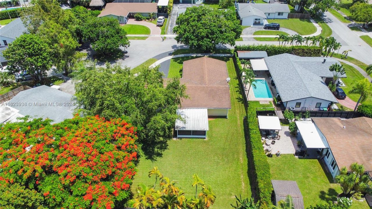 Recently Sold: $679,000 (3 beds, 2 baths, 1872 Square Feet)