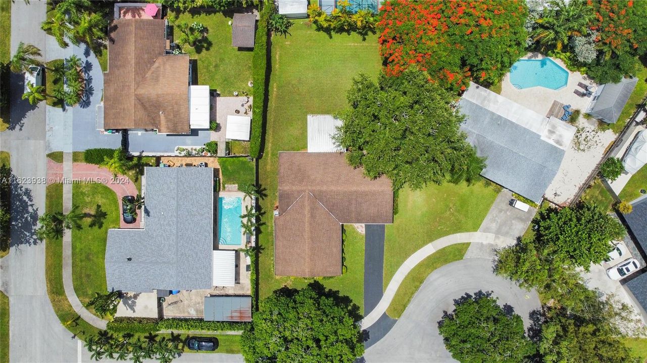 Recently Sold: $679,000 (3 beds, 2 baths, 1872 Square Feet)