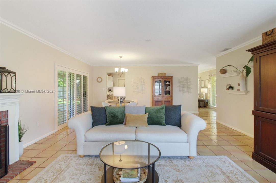 Recently Sold: $679,000 (3 beds, 2 baths, 1872 Square Feet)