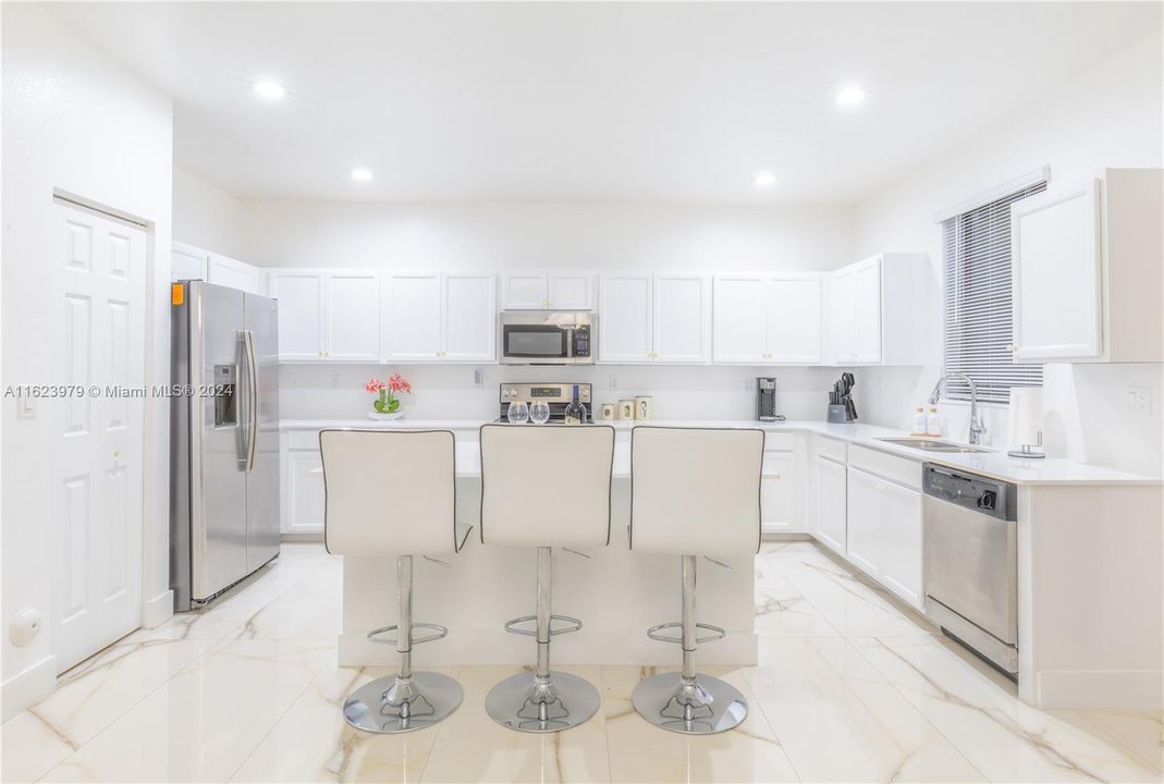 Active With Contract: $4,000 (3 beds, 2 baths, 3225 Square Feet)