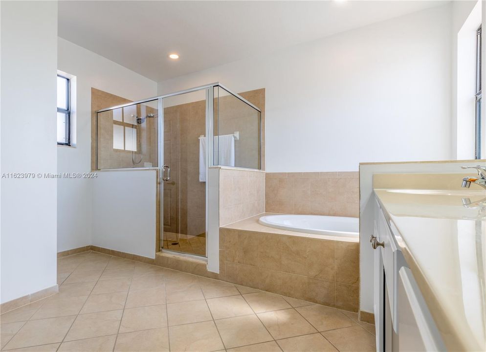 Active With Contract: $4,000 (3 beds, 2 baths, 3225 Square Feet)