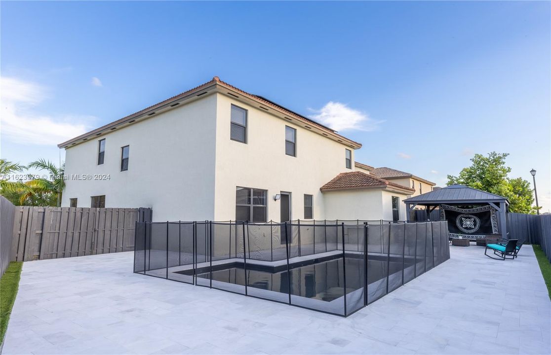 Active With Contract: $4,000 (3 beds, 2 baths, 3225 Square Feet)