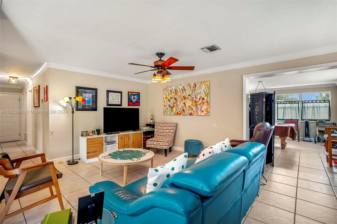 Recently Sold: $599,999 (3 beds, 1 baths, 1623 Square Feet)