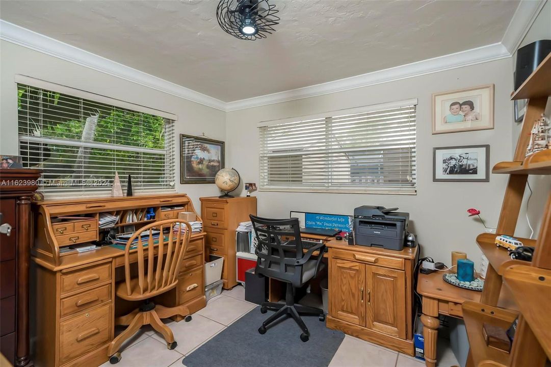 Recently Sold: $599,999 (3 beds, 1 baths, 1623 Square Feet)