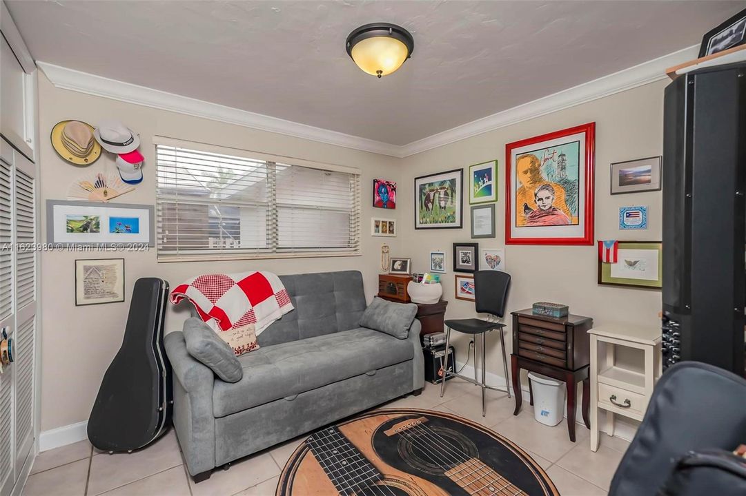 Recently Sold: $599,999 (3 beds, 1 baths, 1623 Square Feet)