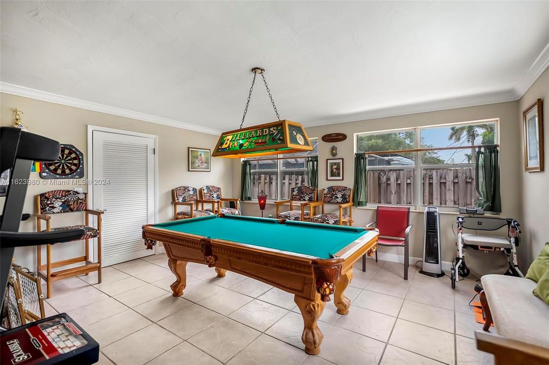 Recently Sold: $599,999 (3 beds, 1 baths, 1623 Square Feet)