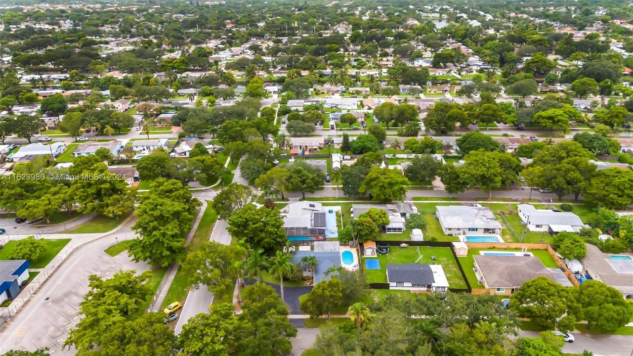 Recently Sold: $599,999 (3 beds, 1 baths, 1623 Square Feet)