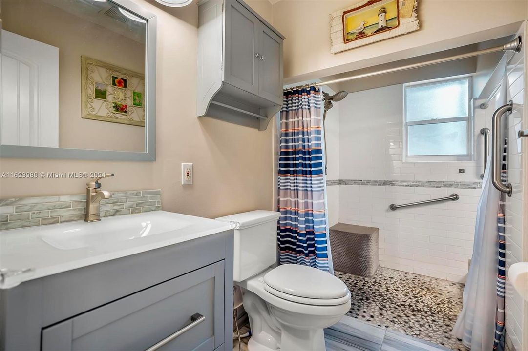 Recently Sold: $599,999 (3 beds, 1 baths, 1623 Square Feet)