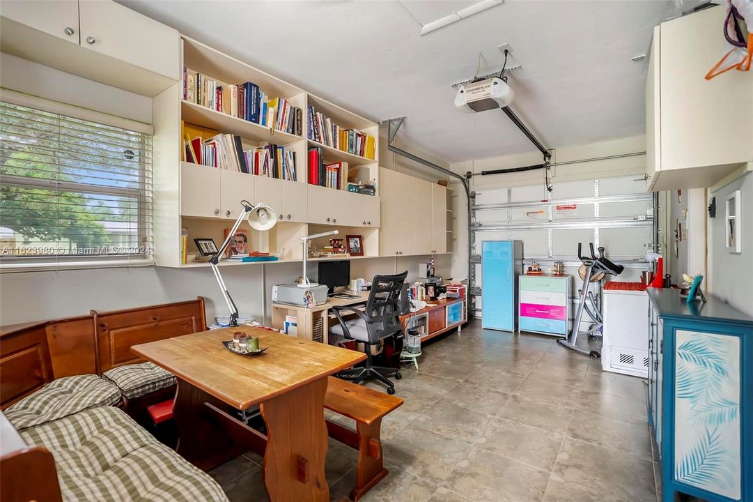 Recently Sold: $599,999 (3 beds, 1 baths, 1623 Square Feet)