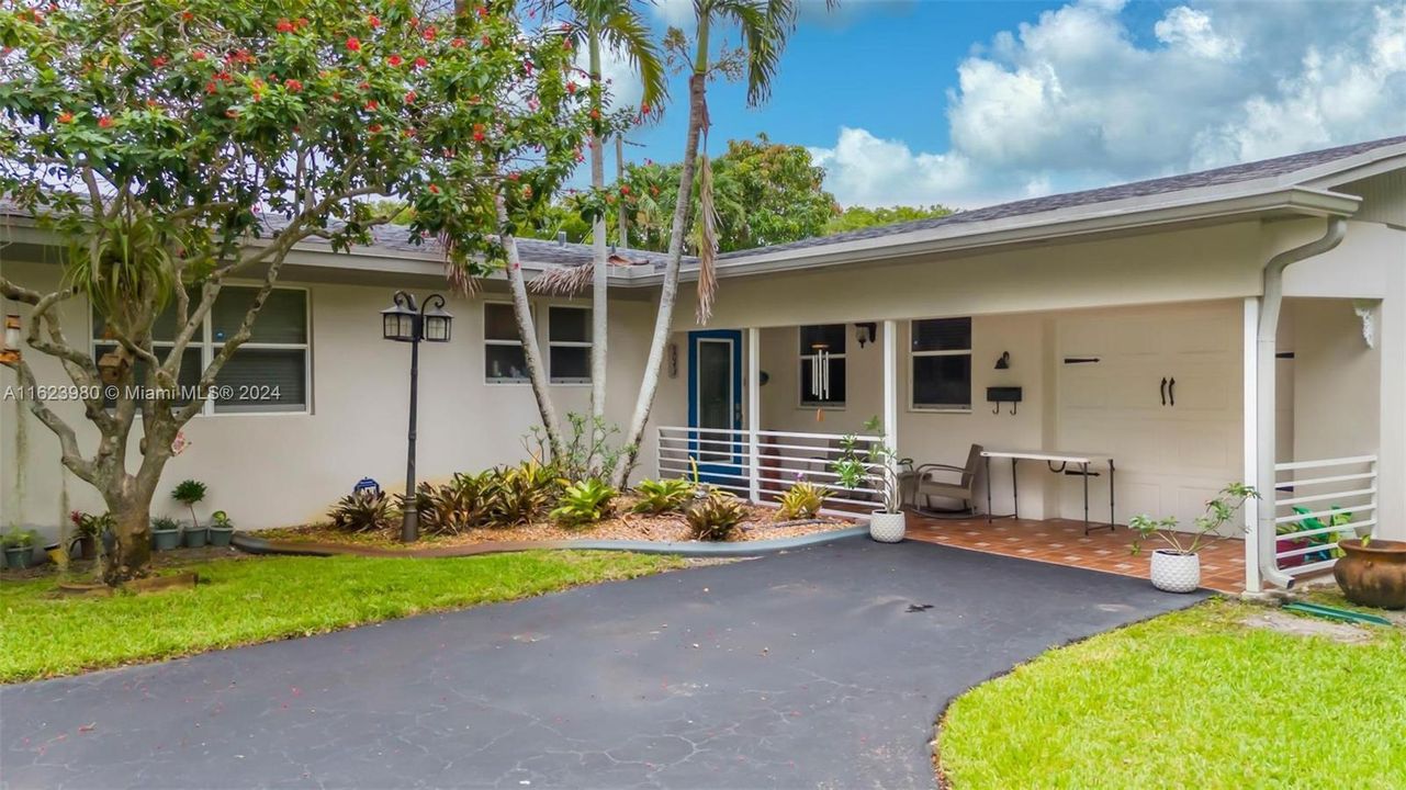 Recently Sold: $599,999 (3 beds, 1 baths, 1623 Square Feet)