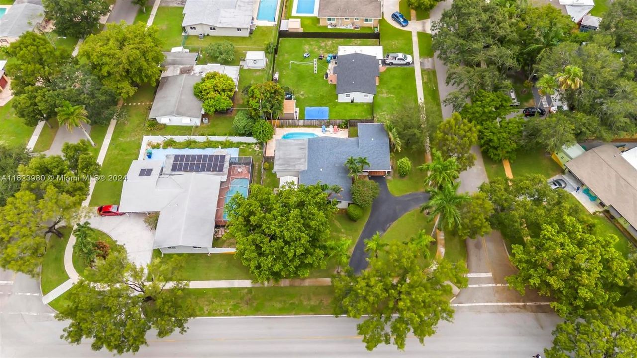 Recently Sold: $599,999 (3 beds, 1 baths, 1623 Square Feet)