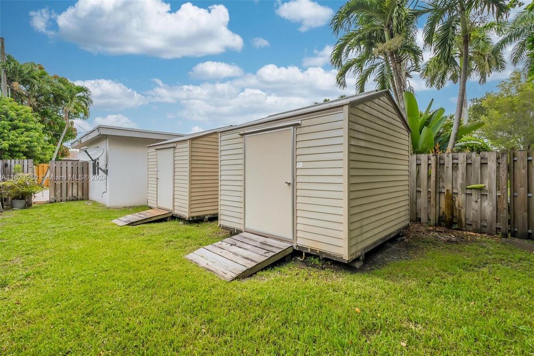 Recently Sold: $599,999 (3 beds, 1 baths, 1623 Square Feet)