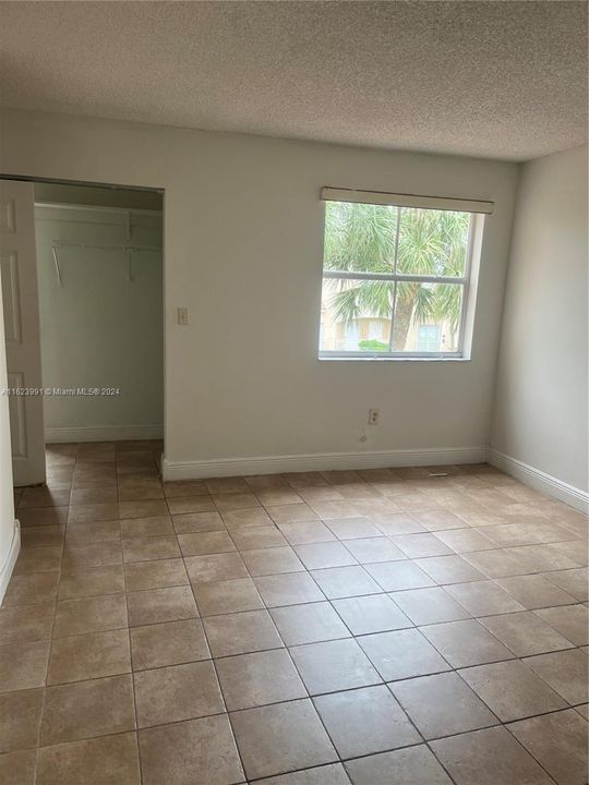 Recently Rented: $1,850 (1 beds, 1 baths, 676 Square Feet)