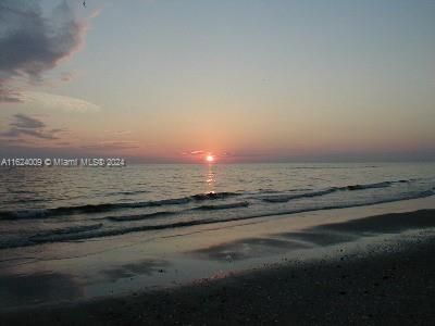 Beautiful Gulf Beaches at Boca Grande - Just approx 10 minute drive to the Boca Grande Causeway to enjoy spectacular sunsets.