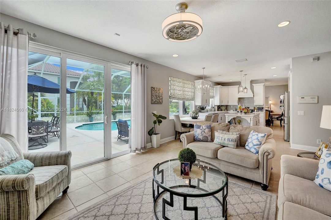 Vendido Recientemente: $1,195,000 (6 camas, 4 baños, 3220 Pies cuadrados)