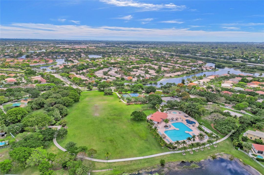 Vendido Recientemente: $1,195,000 (6 camas, 4 baños, 3220 Pies cuadrados)