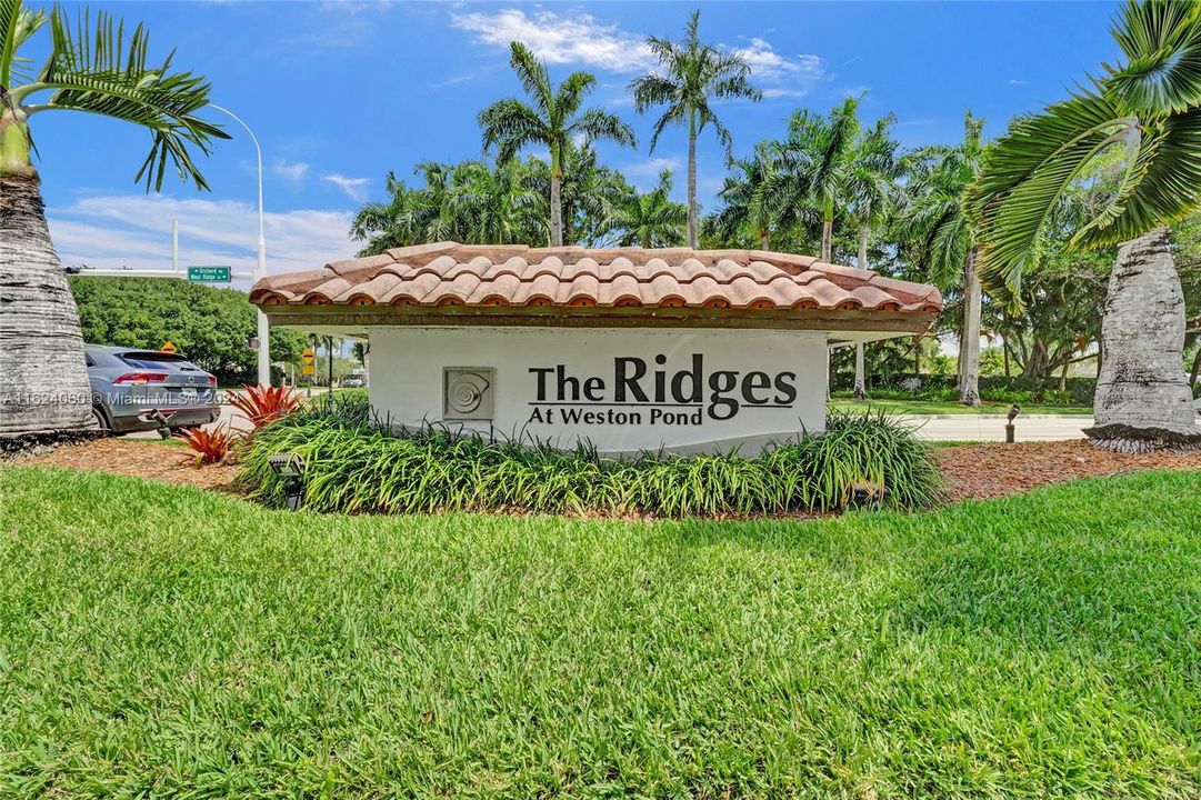 Vendido Recientemente: $1,195,000 (6 camas, 4 baños, 3220 Pies cuadrados)