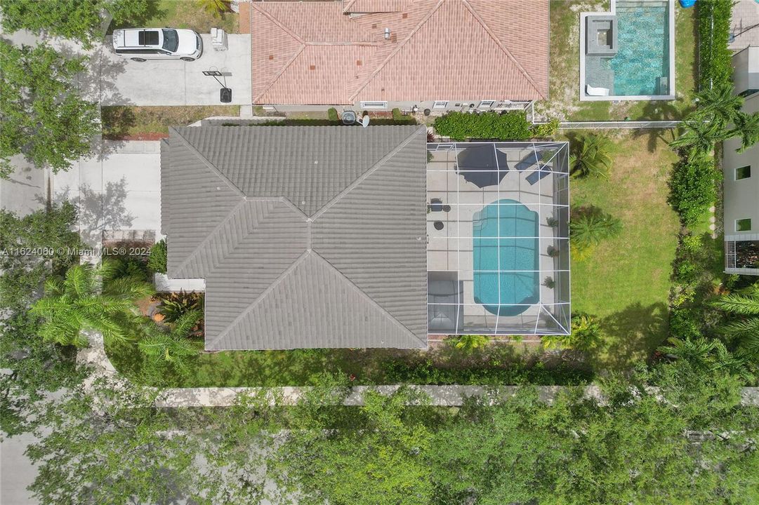 Vendido Recientemente: $1,195,000 (6 camas, 4 baños, 3220 Pies cuadrados)