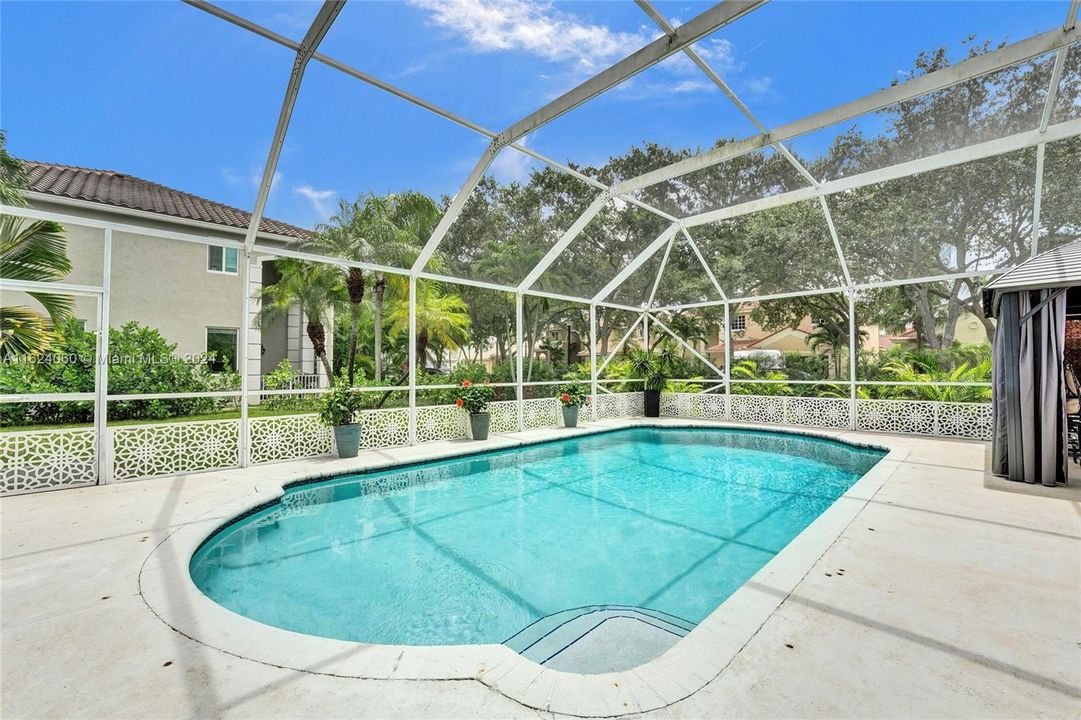 Vendido Recientemente: $1,195,000 (6 camas, 4 baños, 3220 Pies cuadrados)