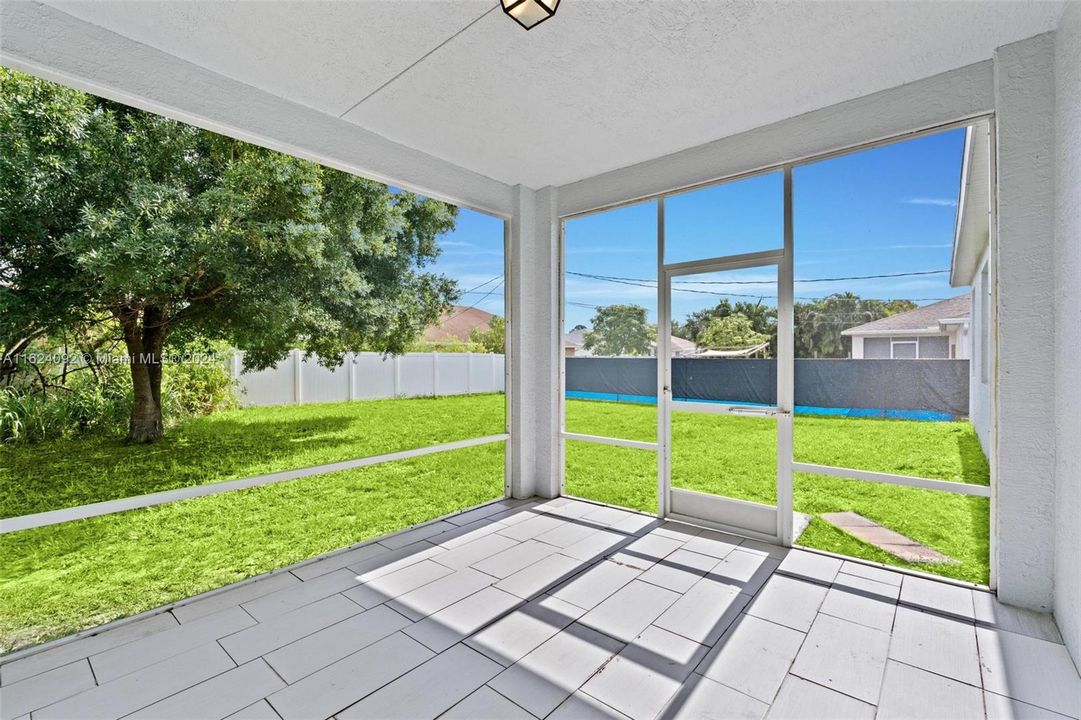 最近售出: $410,000 (4 贝兹, 2 浴室, 2012 平方英尺)