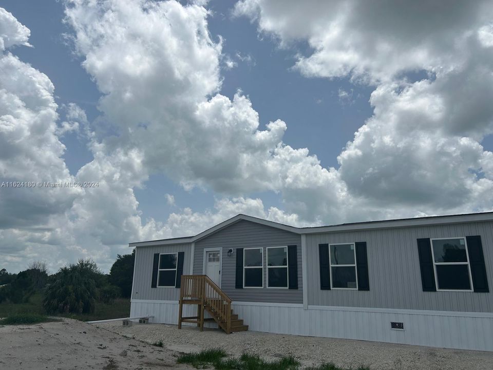 Recently Rented: $2,800 (5 beds, 3 baths, 0 Square Feet)