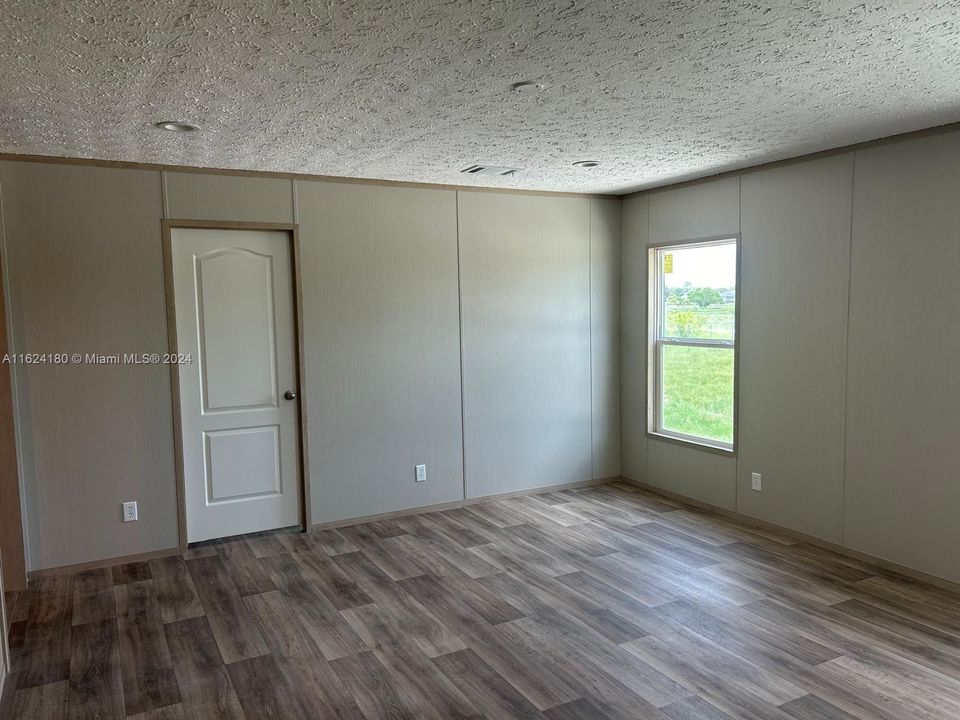 Recently Rented: $2,800 (5 beds, 3 baths, 0 Square Feet)