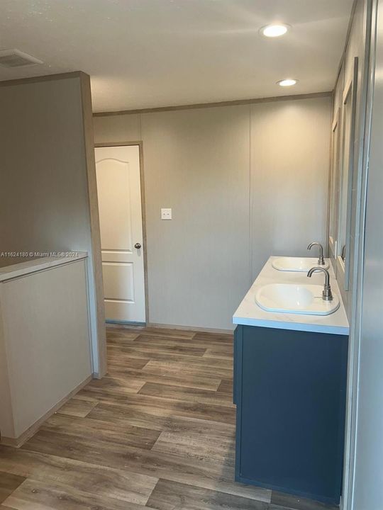 Recently Rented: $2,800 (5 beds, 3 baths, 0 Square Feet)