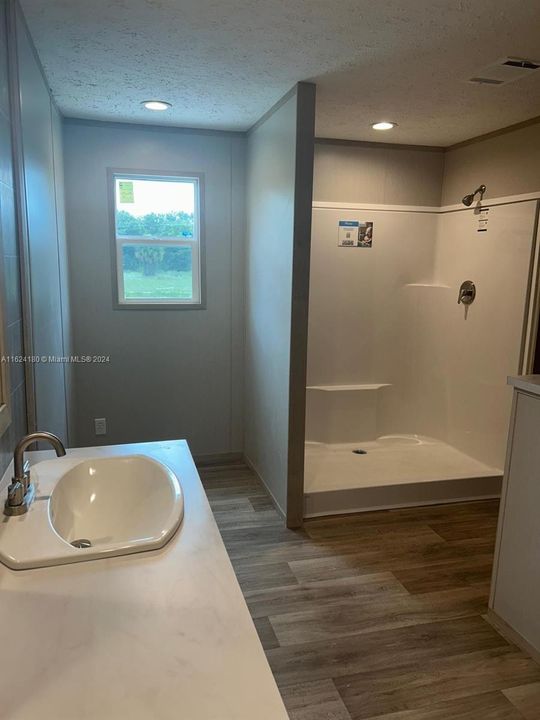 Recently Rented: $2,800 (5 beds, 3 baths, 0 Square Feet)