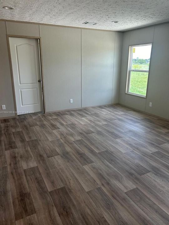 Recently Rented: $2,800 (5 beds, 3 baths, 0 Square Feet)