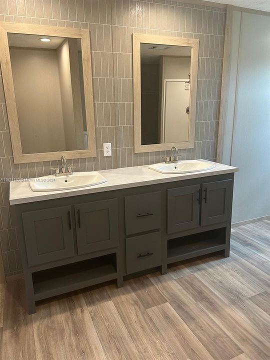 Recently Rented: $2,800 (5 beds, 3 baths, 0 Square Feet)