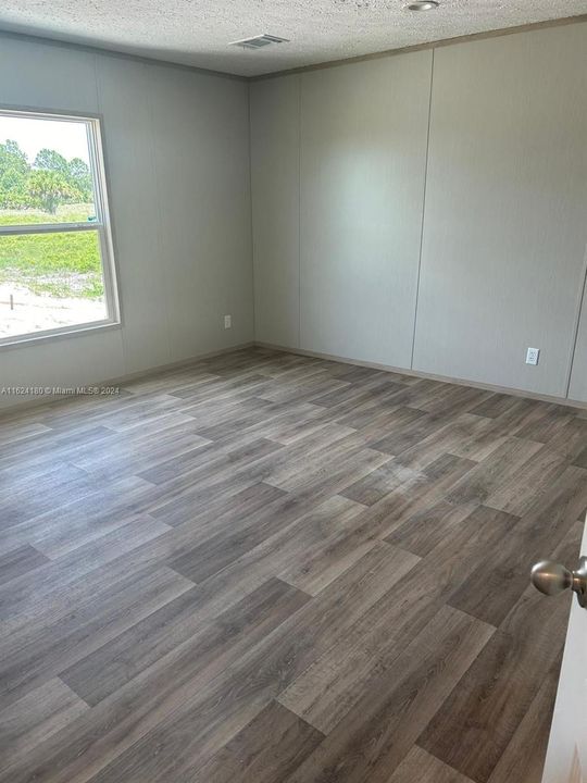 Recently Rented: $2,800 (5 beds, 3 baths, 0 Square Feet)
