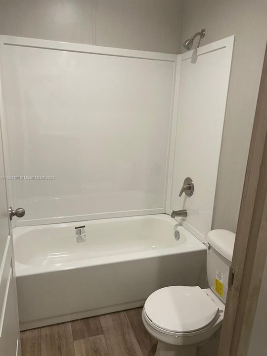 Recently Rented: $2,800 (5 beds, 3 baths, 0 Square Feet)