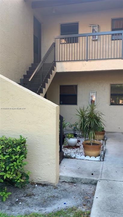 Recently Rented: $2,100 (2 beds, 2 baths, 982 Square Feet)