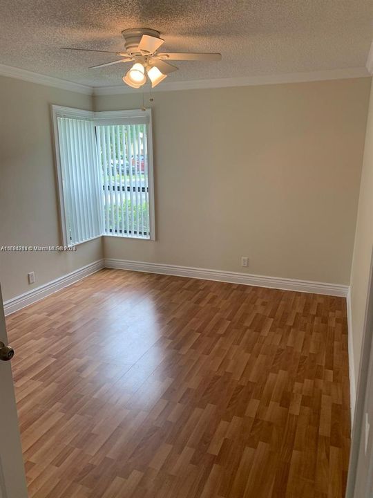 Recently Rented: $2,100 (2 beds, 2 baths, 982 Square Feet)