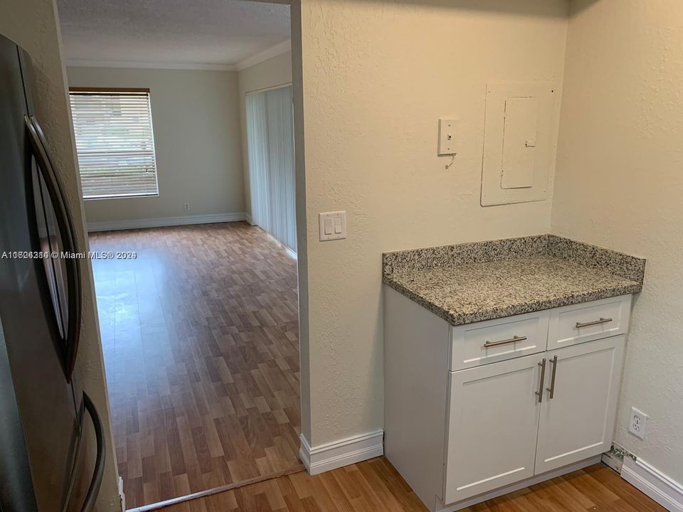 Recently Rented: $2,100 (2 beds, 2 baths, 982 Square Feet)