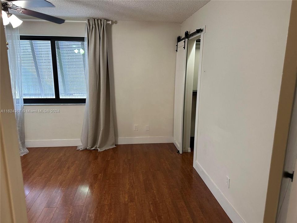 Active With Contract: $3,300 (3 beds, 2 baths, 1712 Square Feet)