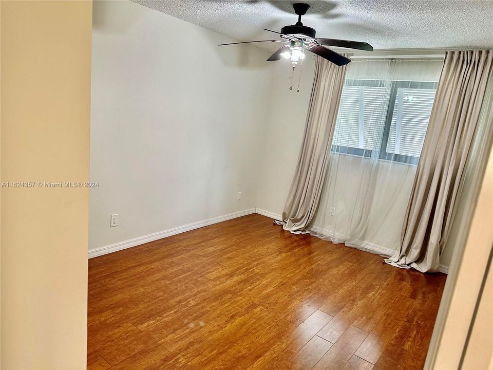 Active With Contract: $3,300 (3 beds, 2 baths, 1712 Square Feet)