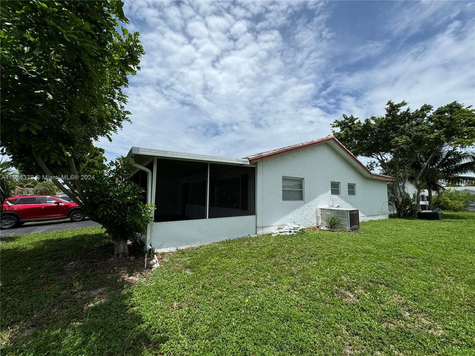 Active With Contract: $240,000 (3 beds, 2 baths, 1350 Square Feet)