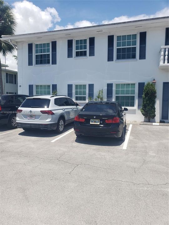 待售: $150,000 (1 贝兹, 1 浴室, 756 平方英尺)