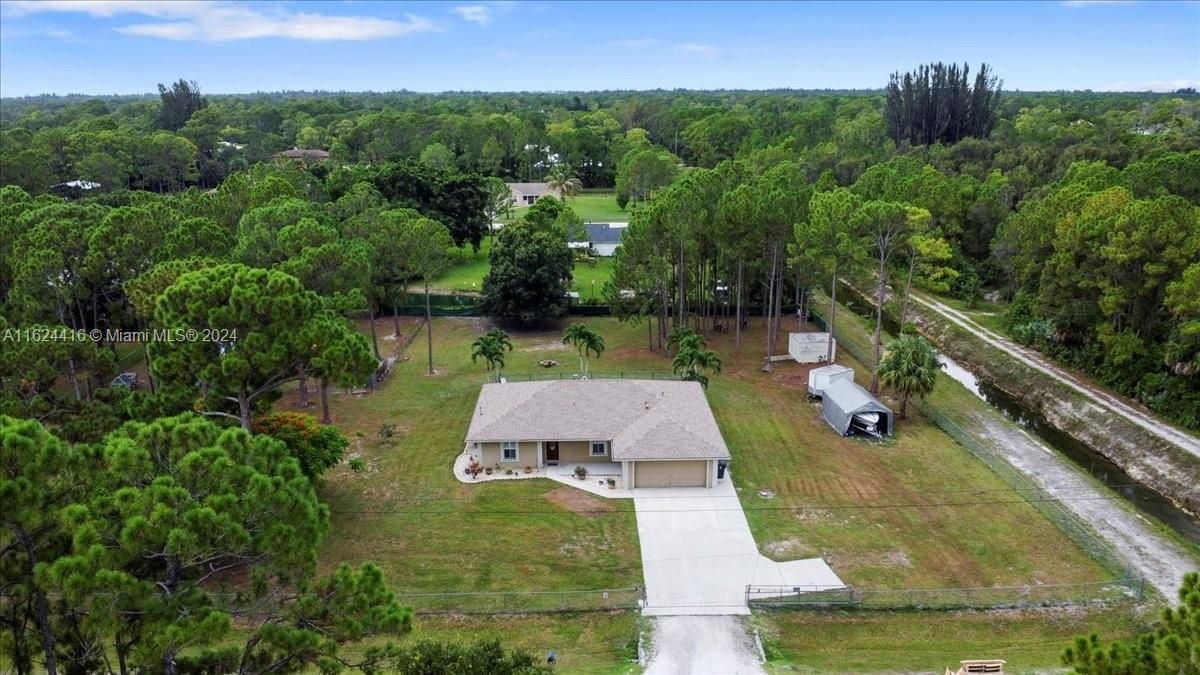 Active With Contract: $630,000 (4 beds, 2 baths, 1427 Square Feet)