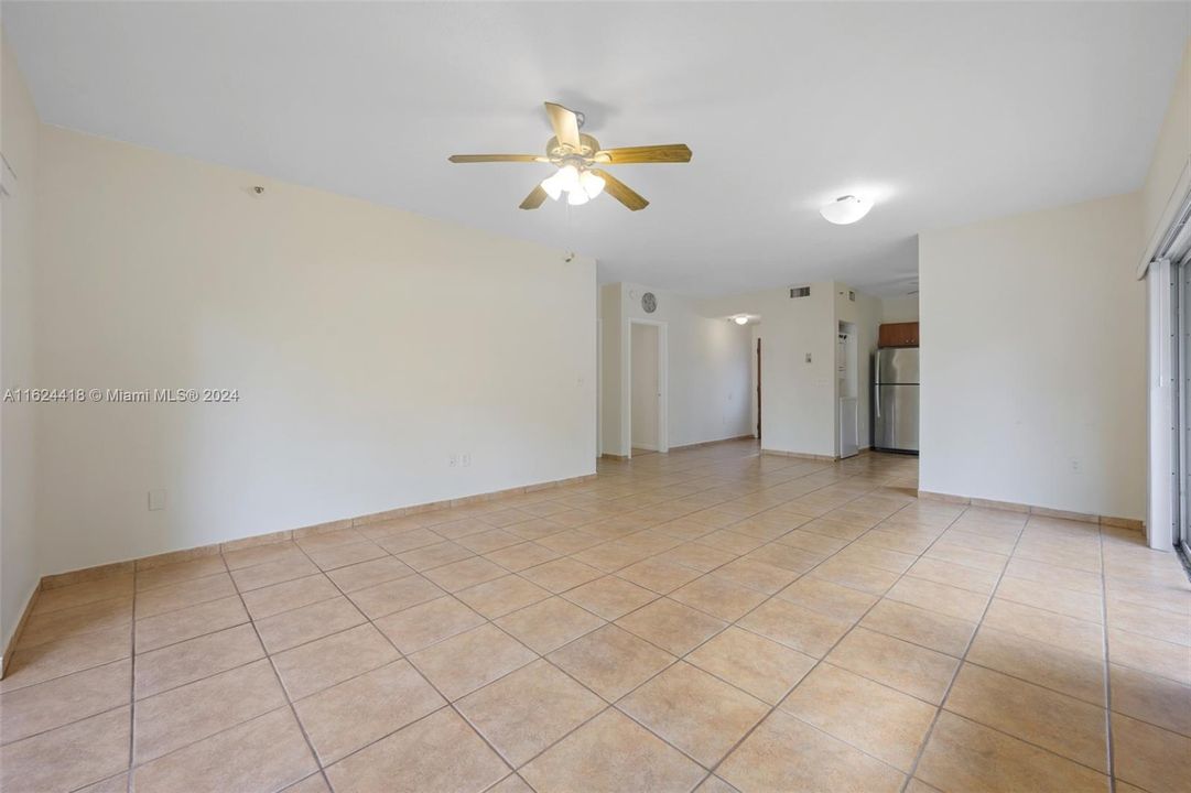 For Sale: $475,000 (2 beds, 2 baths, 1160 Square Feet)