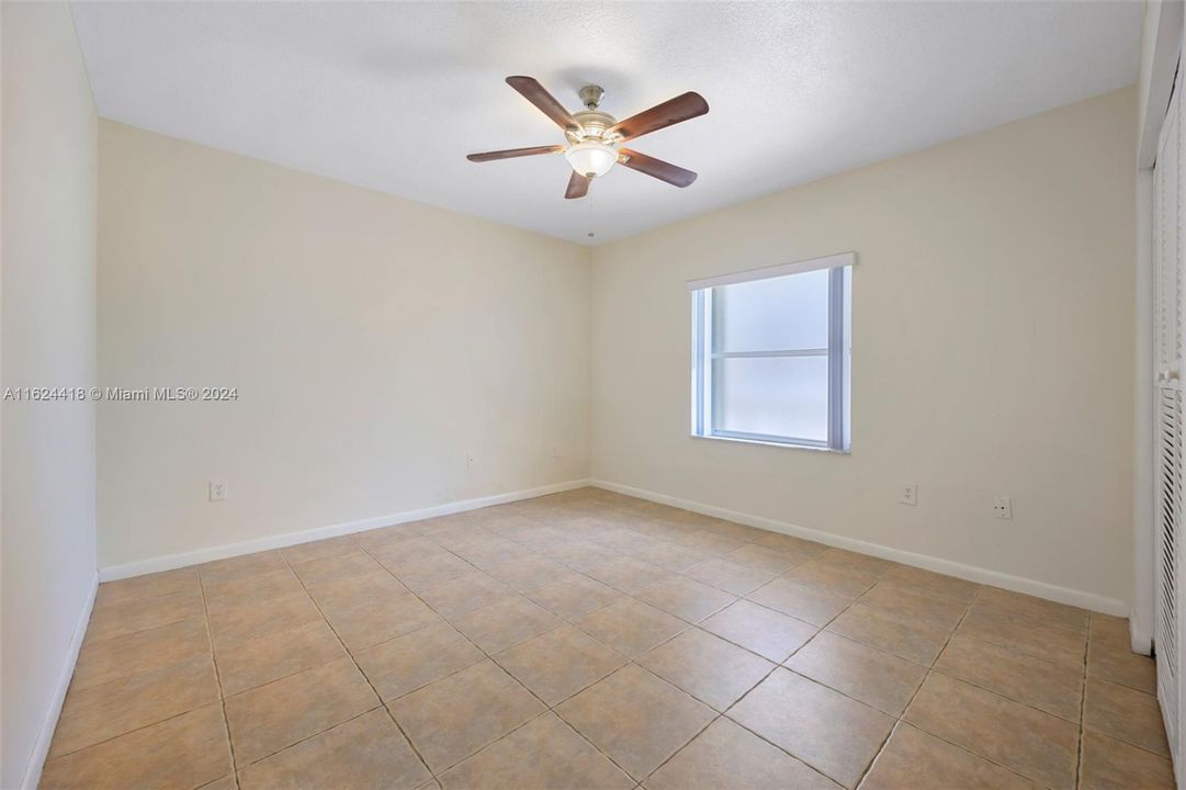 For Sale: $475,000 (2 beds, 2 baths, 1160 Square Feet)