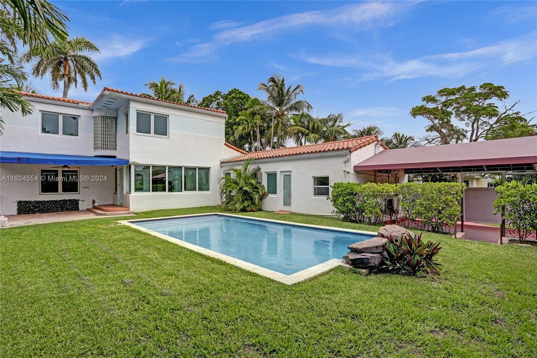 En Venta: $2,795,000 (6 camas, 5 baños, 2876 Pies cuadrados)