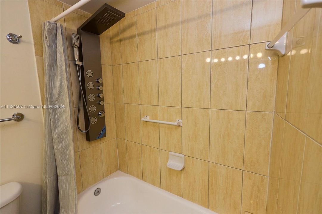 En Venta: $295,000 (0 camas, 1 baños, 0 Pies cuadrados)