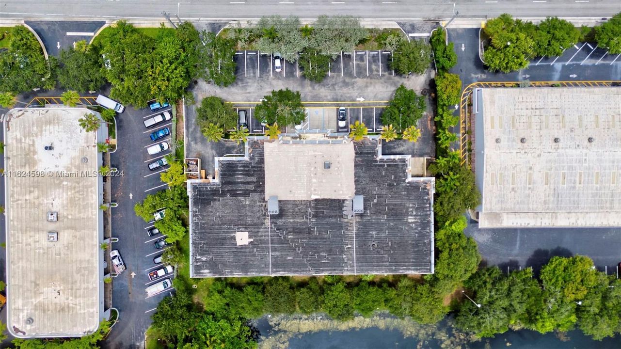 Aerial view of the Warehouse with ample parking spaces.